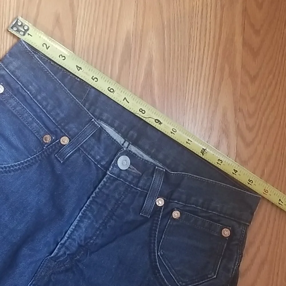 Levis excellent use
